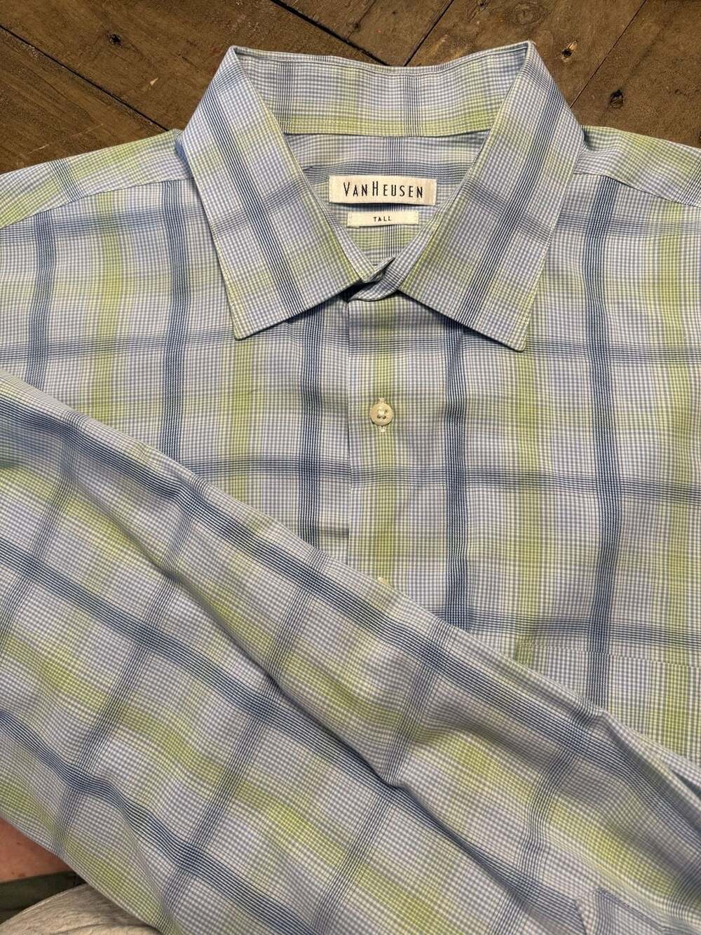 Van Heusen Men's Wrinkle Free Tall Long Sleeve Button Up Dress Shirt